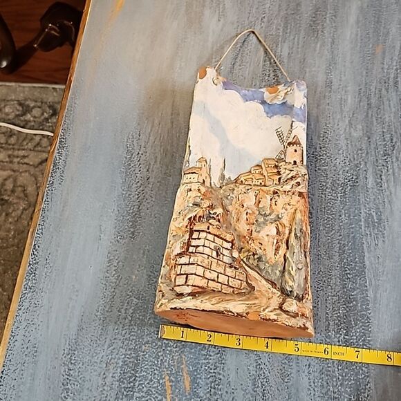 Provence painted & sculptured roof tile - Picture 5 of 7